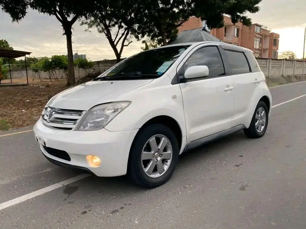 Toyota IST